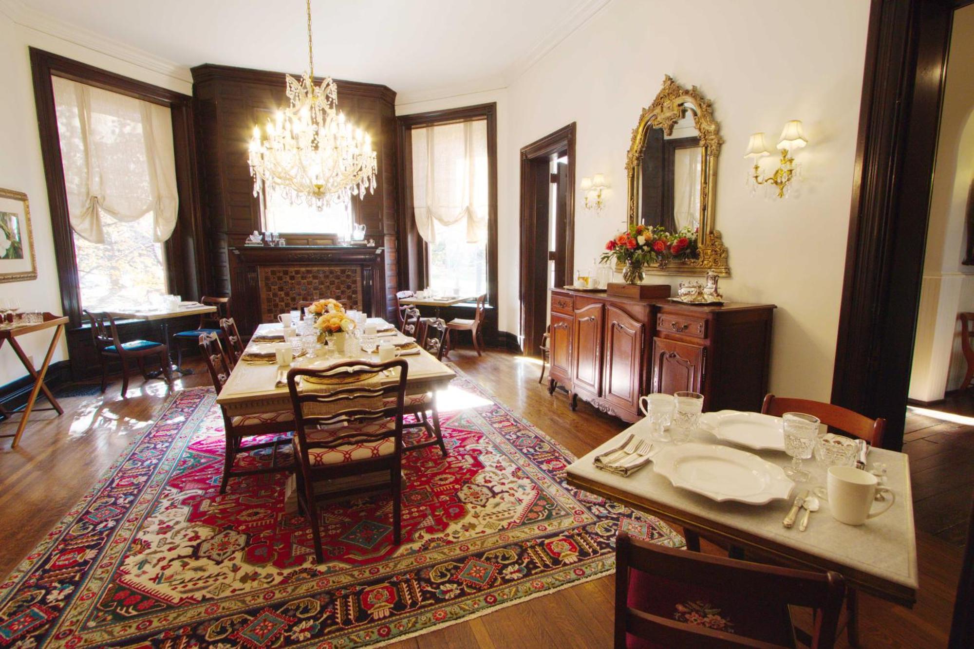 Louisville Bourbon Inn Extérieur photo